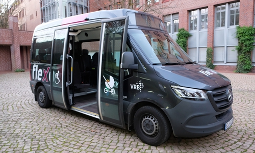 Der Kleinbus soll auch für Rollstuhl und Kinderwagen einen einfach Einstieg ermöglichen.