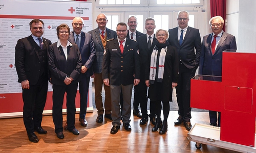 Das neu gewählte Präsidium mit Vorstand des DRK-Landesverbandes Niedersachsen (von links): Christos Pantazis, Sabine Schipplick, Hans Hartmann, Uwe Lühmann, Holger Klünder, Sebastian Voß, Ralf Selbach, Elisabeth Gleiß, Hans-Werner Beckmann, Sonning Bredemeier. Nicht im Bild: Mareike Wulf.