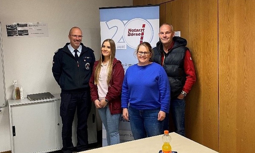 V. li.: Torsten Preuß (Berufsfeuerwehr Salzgitter), Michelle Bielinski (Notarzt-Wachen Notarzt-Börse), Dr. Sabrina Ertmer (Notärztin) und Dr. Christoph Schenk (Notarzt).