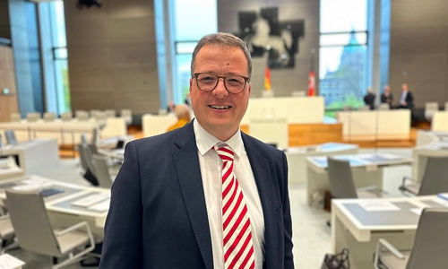 Jan Schröder sitzt als Abgeordneter für die SPD im Niedersächsischen Landtag in Hannover.
