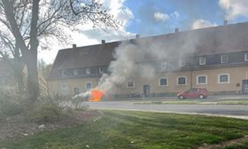 Das Auto stand in Vollbrand.