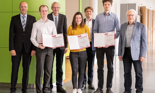 Christoph Keßler (Stellvertretender Leiter des Instituts für Flugsystemtechnik, DLR, NFL-Vorstand), Stanislav Karpuk (Hermann-Blenk-Preis), Rolf Radespiel (Leiter des Instituts für Strömungsmechanik, TU Braunschweig, NFL-Vorstandssprecher), Julia Feder (VDI Luft- und Raumfahrtpreis), Kai Höfner (Geschäftsführer NFL), Lucas Hermann (Karl-Doetsch-Preis), Joseph Thomas (Leiter Arbeitskreis Luft- und Raumfahrt, VDI Braunschweiger Bezirksverein).