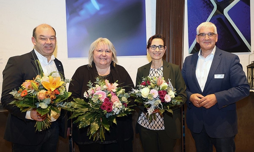 Von links: Matthias Wilhelm, IG Metall und neuer Vorstandsvorsitzender des Netzwerks "Allianz für die Region e.V.", Eva Stassek, IG Metall und ehemalige Vorsitzende des Netzwerkvorstands, Kerstin Kuechler-Kakoschke, neues Vorstandsmitglied und ab Januar 2023 Vorsitzende der Geschäftsführung der Agentur für Arbeit Braunschweig Goslar, Wendelin Göbel, Geschäftsführer der "Allianz für die Region GmbH".