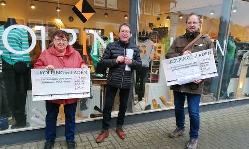 Von li: Sigrid Gille (Förderkreis Werla- Schule), Peter Koch(Kolpingladen) und Andreas Memmert (Bürgermeister der Gemeinde Schaden). 