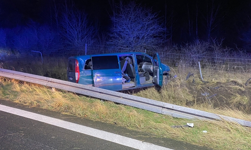 Auf der A2 kam es zu einem schweren Unfall mit fünf verletzten Personen.
