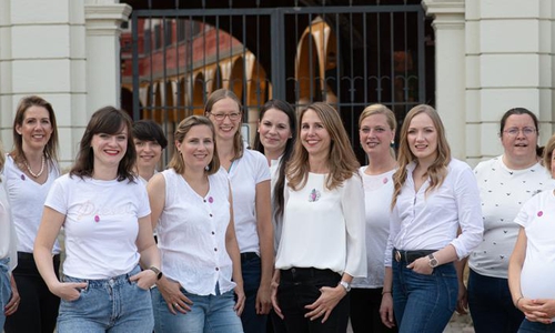 Die Wolfenbütteler Ladies von links nach rechts.  Astrid Cantauw, Christine Scharffetter, Sara Charusta-Hoffmann, Christina Müller, Katharina Müller, Neele Behre, Doreen Püttger, Kirstin Imbriani, Tessa Seidel, Patricia Peters, Dr. Bettina Müller, Anne Brennecke. 