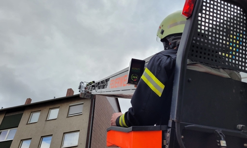 Im Ritterhof in Fümmelse drohen Dachziegel herunterzustürzen.