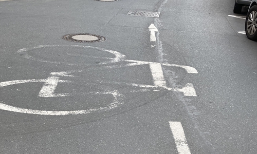 Manche Piktogramme sind in einem schlechten Zustand.