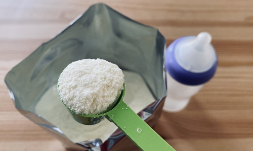 Amerikanische Behörden warnen vor einer möglichen Kontamination von Säuglingsnahrung.