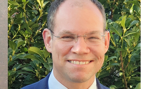 Dr. Tobias Pollmann.