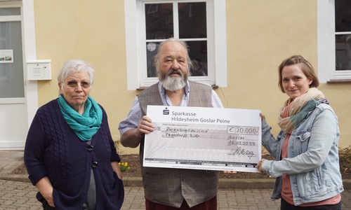 20.000 Euro wurden an den Tagestreff Zille gespendet.