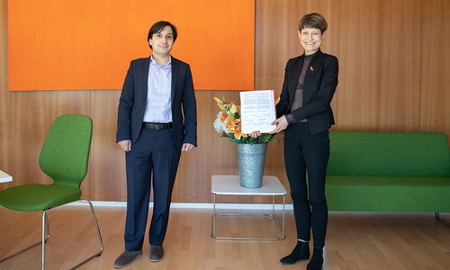 Auch die TU Braunschweig hält am geschlossenen Memorandum of Understanding fest. Professor Vadim Issakov und Professorin Angela Ittel, Präsidentin der TU Braunschweig. 