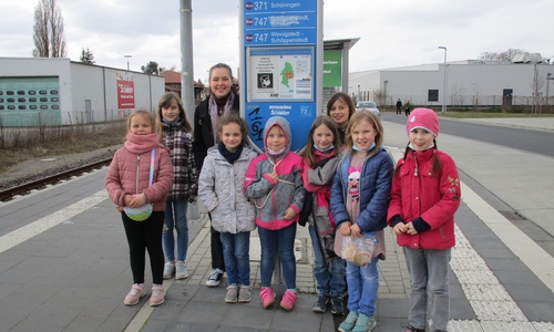 Am Bahnhof ging es los.