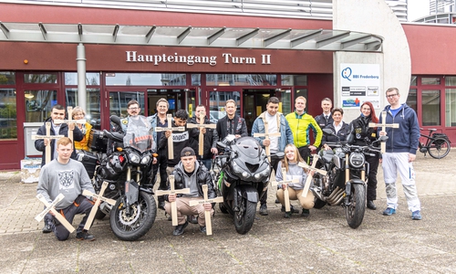 Die Kreuze wurden an der BBS Fredenberg angefertigt.