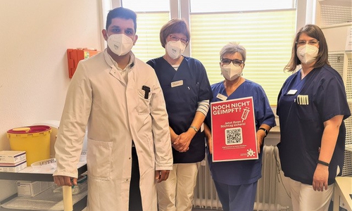 Haben alles getan, um so viele Salzgitteraner wie möglich zu impfen (v.l.): Der ärztliche Leiter Mani Roshan, Christel Gieseke, Regina Gründel und Jennifer Koch.