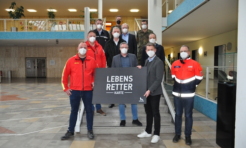 Zu den Teilnehmern gehörten Oberbürgermeister Dennis Weilmann, Stadtrat Andreas Bauer, Thorsten Rückert (DRK), Jörg Deuter (Freiwillige Feuerwehr), Hans-Heinrich Fromhage (THW), Andreas Nickel (Malteser), Thorsten Böthling (DLRG Vorsfelde), Kai-Uwe Kinzel (DLRG Wolfsburg), René Weisel (Kreisverbindungskommando) sowie Stefan Krieger (Stabsstelle Ehrenamt der Stadt Wolfsburg).