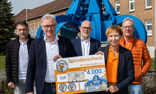 Michael Scarale Betriebsratsvorsitzender SMAG, Sebastian Brandes, Vorstands-Mitglied SMAG, Harald Geef Personalleitung SMAG und Christiane Voss und Volker Machura vom Verein Wir helfen Kindern, 