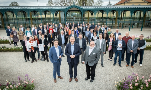 Erfolgreiche Absolventen des Gütesiegeljahrgangs 2022 bis 2028. 