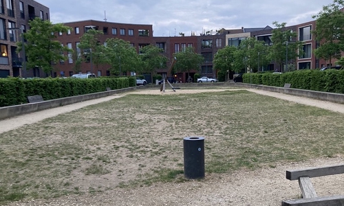 Der Platz in der Mitte von St. Leonhards Garten.