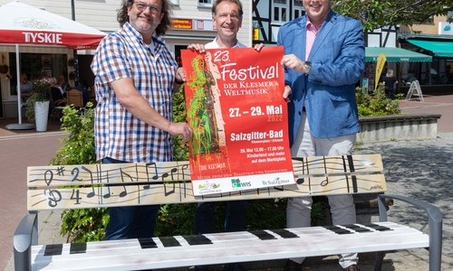 Fachdienstleiter Kultur Hartmut Schölch, Organisator des Klesmerfestivals Jens Bogdan und Stadtrat Jan Erik Bohling (v. li.).