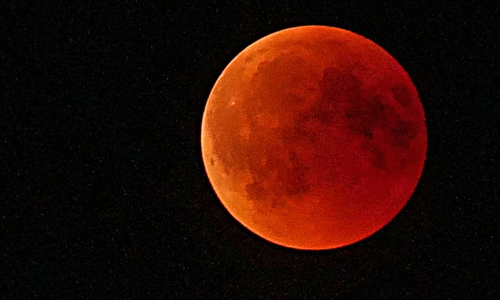 Der Blutmond ist in der Nacht zu Montag zu sehen. Archivbild