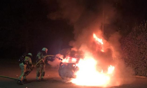 Das Auto stand in Vollbrand.