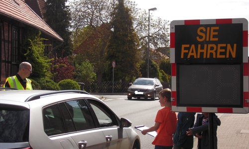 Geschwindigkeitsüberprüfung mit Jens Oertelt.
