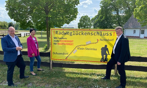 Jörn Domeier (li.) mit Immacolata Glosemeyer und Alexander Hoppe.