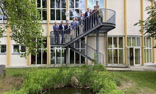 Zu einem schulpolitischen Gespräch über die Ausbildung in der berufsbildenden Carl-Gotthard-Langhans Schule (CGLS) kamen die Mitglieder der CDU Kreistagsfraktion im Schulausschuss mit Vertretern des Landkreises, des Handwerks und der Schulleitung zusammen.