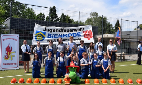 Die Siegergruppe der Jugendfeuerwehr Bienrode.