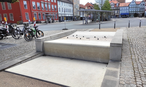 Der Brunnen am Kornmarkt / Ecke Reichsstraße ist defekt.