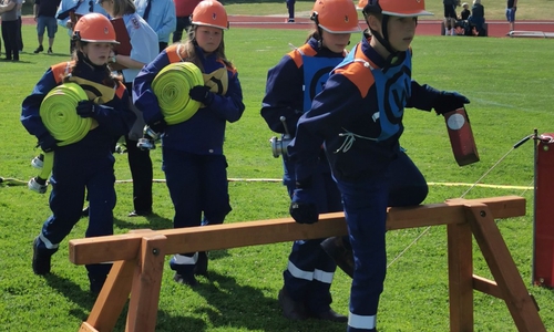 Trotz des warmen Wetters: Viel Bewegung in voller Montur.
