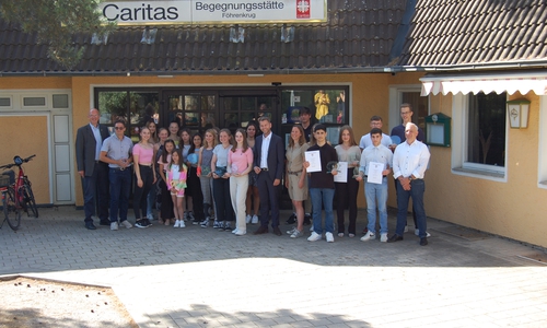 Die jungen Meister des Sports mit Oberbürgermeister Dennis Weilmann.