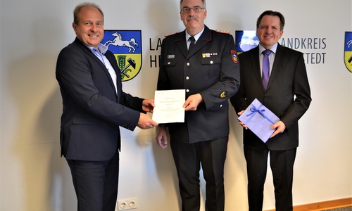 Gerhard Radeck, Maik Wermuth und Torsten Wendt bei der Ernennung.