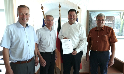 Michael Gandt, Geschäftsführer des Bezirksverbands BS, Walter-Johannes Herrmann, Vorsitzender des Bezirksverbandes Braunschweig, Landrat Tobias Heilmann, Armin Bunk, Geschäftsführer des Kreisverbandes Gifhorns (v. li.)   