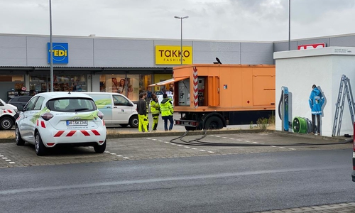 Die Mitarbeiter der Stadtwerke sind mit der Fehlerbehebung beschäftigt. 