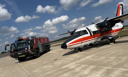 Am Boden ist die Löschkompetenz des Flughafen-Teams gut aufgestellt. Für schnelle Einsätze am Boden beispielsweise mit dem Panther und zum Training mit einem Flugzeug, das auch mal brennen darf.