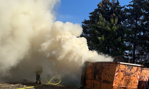 Dieser Container geriet in Brand.