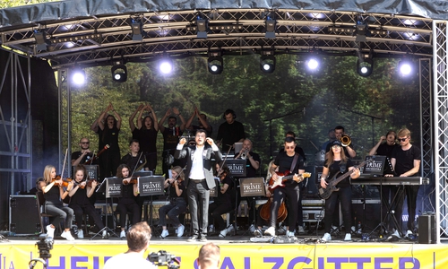 Das Prime Orchestra aus Charkiw bei einem Auftritt in Salzgitter.