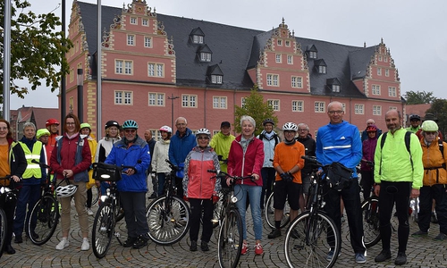 Über 50 Besucher kamen zur Beginn der BraunschweigerLANDpartie auf den Wolfenbütteler Schlossplatz