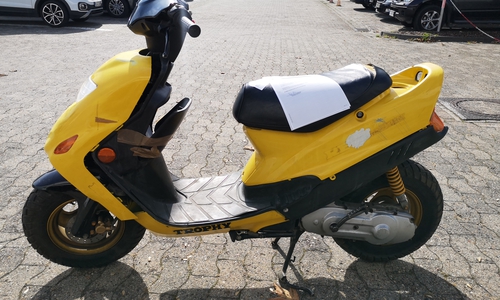 Dies ist einer der aufgefundenen Roller.