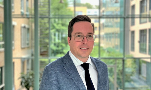 Der neue Ärztliche Leiter der Klinik für Neurotraumatologie und Wirbelsäulenchirurgie im Klinikum Wolfsburg Prof. Dr. Klaus Zweckberger