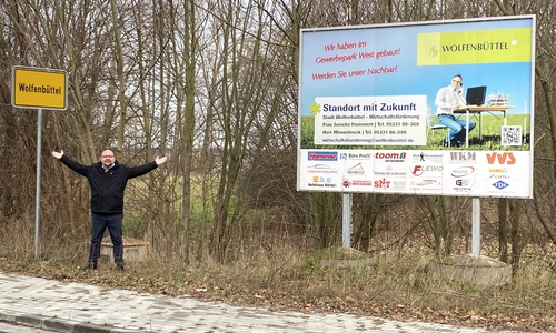 Das verfügbare Angebot an Gewerbeflächen im Gewerbegebiet West ist kleiner als der reale Bedarf. Marc Angerstein und seine CDU-Fraktion fordern deshalb eine Übersicht über verfügbare Flächen im Stadtgebiet und ein schnelles und unbürokratisches Vergabeverfahren.