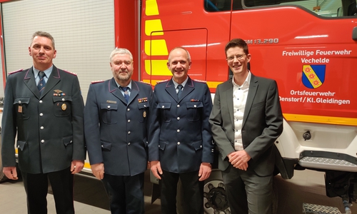 Von links: Dirk Oppermann, Peter Splitt, Andreas Schüller und Bürgermeister Tobias Grünert.