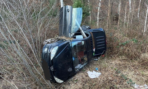 Der Peugeot wurde schwer beschädigt.