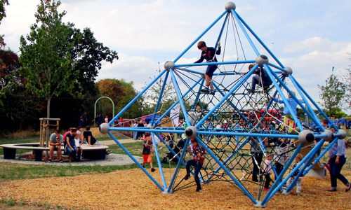 Der Spielplatz „Kornblumenweg“ wurde mit Kindern geplant.