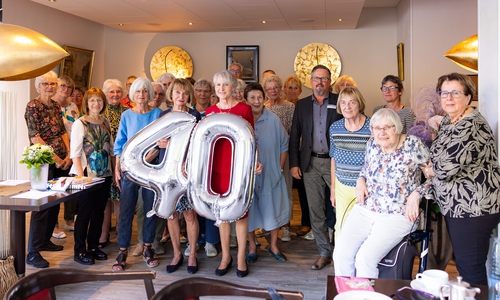  40 Jahre Ehrenamt – 40 Jahre Patientenbücherei Salzdahlumer Straße. Gemeinsam feierten Ehemalige und Aktive Ehrenamtliche ihr Jubiläum.
