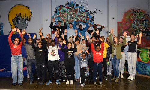 Hier die Gruppe bei der Abschlussveranstaltung in der Arche 4.