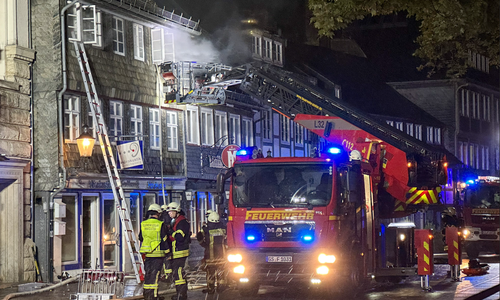 In der Nacht von Freitag auf Samstag kam es in Goslar zu einem Feuer in der Altstadt. 