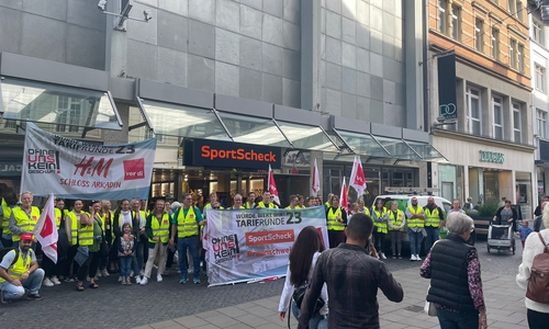 Kundgebung vor Primark.